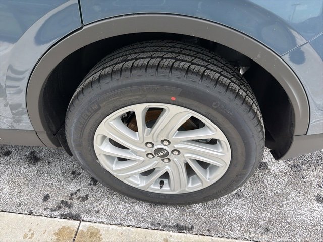 New 2026 Lincoln Corsair Premiere image 6