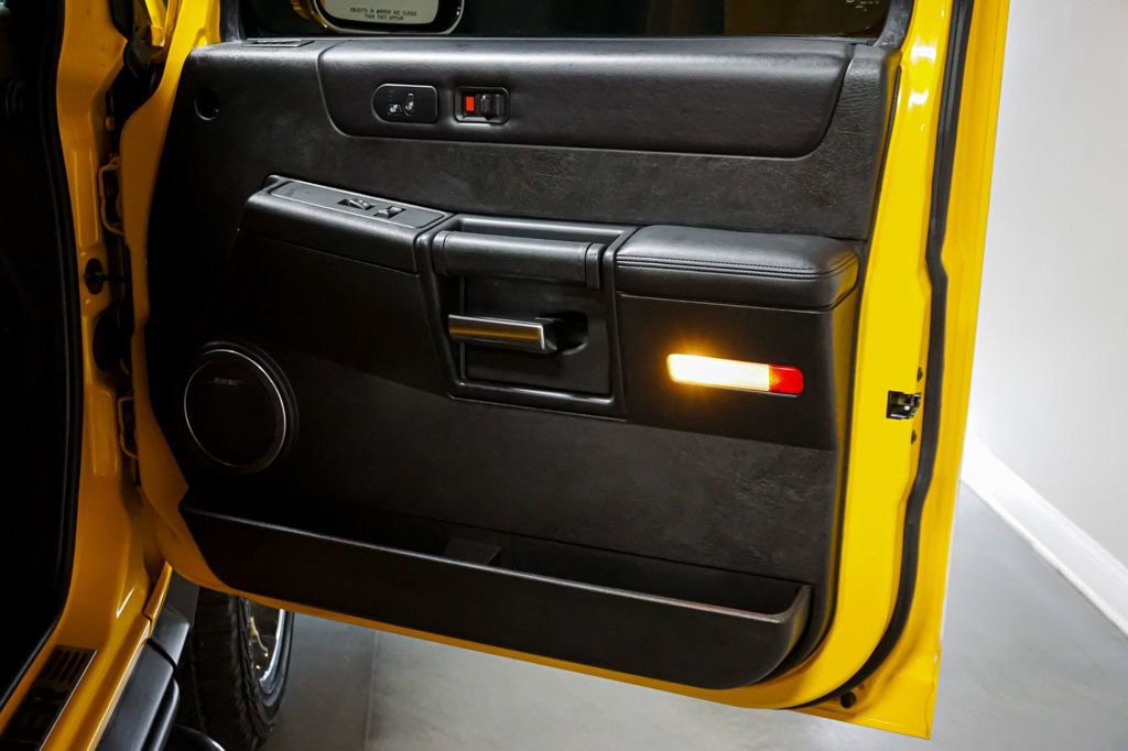 Used 2005 HUMMER H2 w/ Preferred Equipment Group image 30