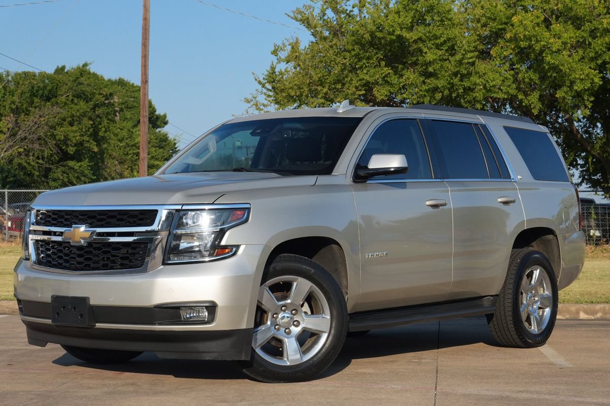 Used 2017 Chevrolet Tahoe LT w/ Luxury Package RWD image 2