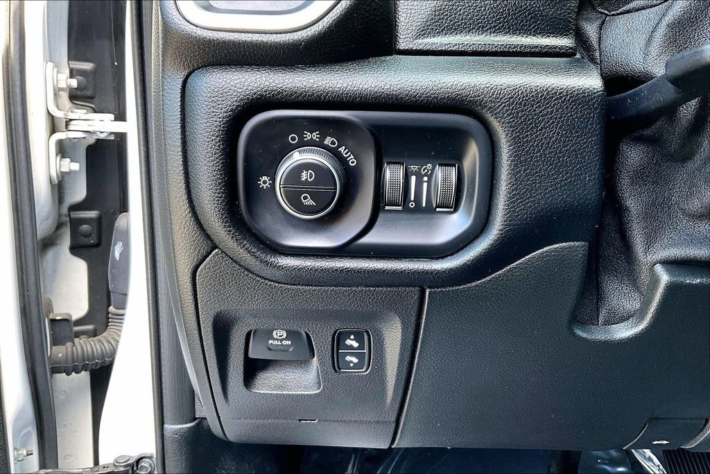 Used 2019 RAM 1500 Big Horn image 16