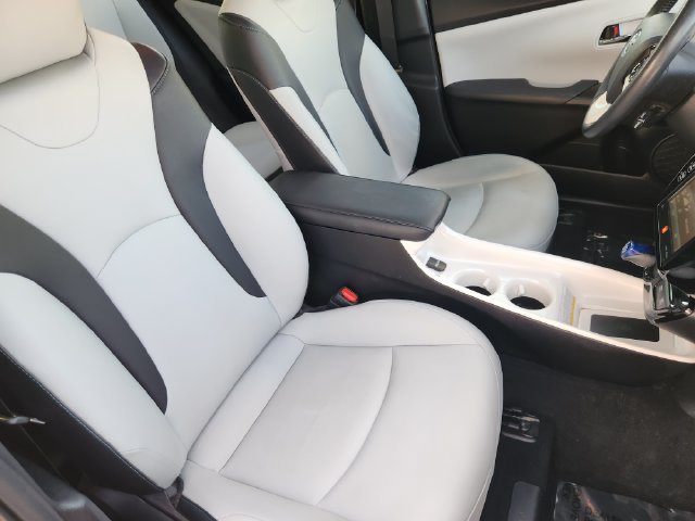 Used 2018 Toyota Prius Four w/ Advanced Technology Package FWD image 10