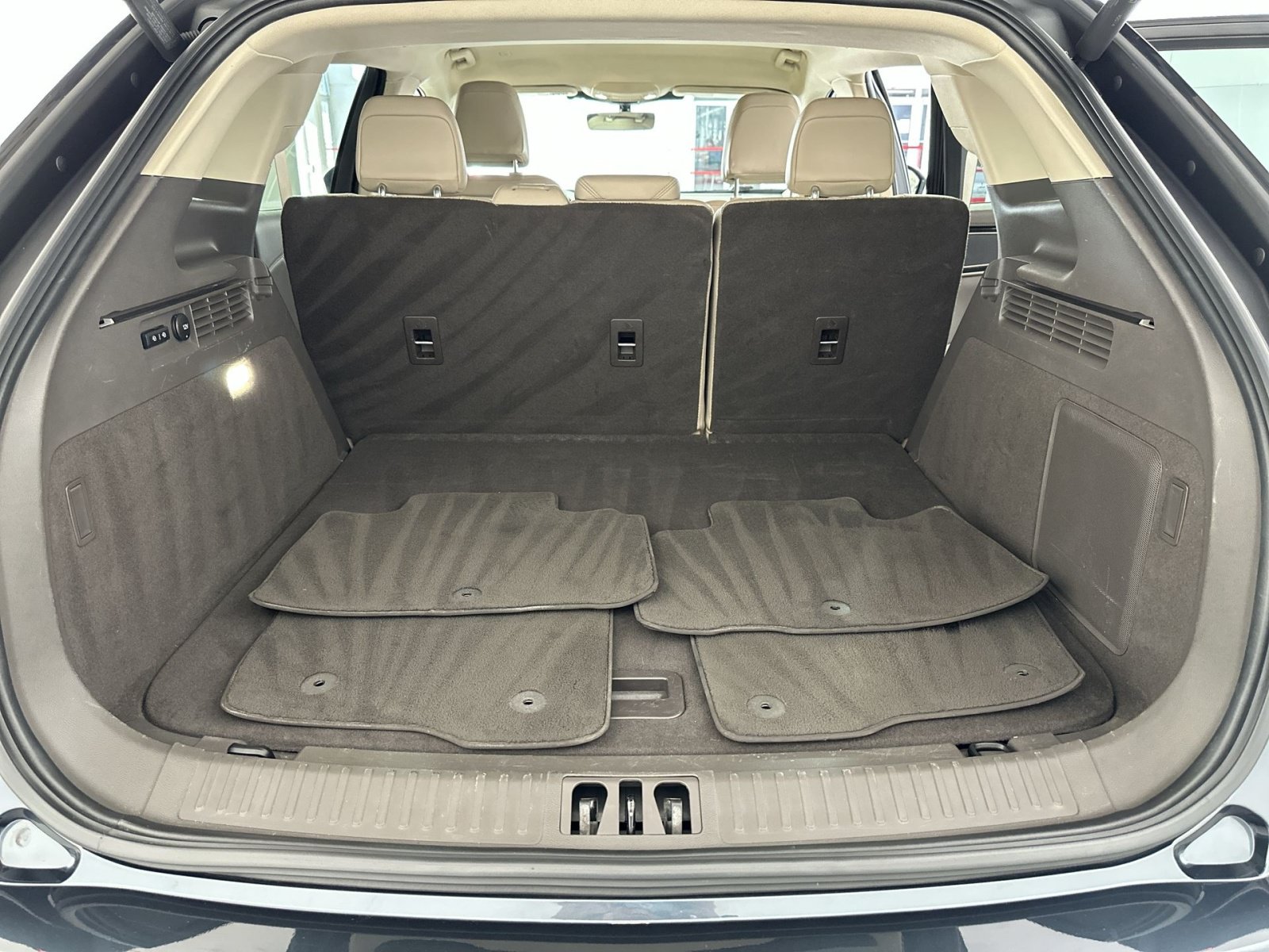 Used 2023 Lincoln Nautilus AWD w/ Premium Package image 25