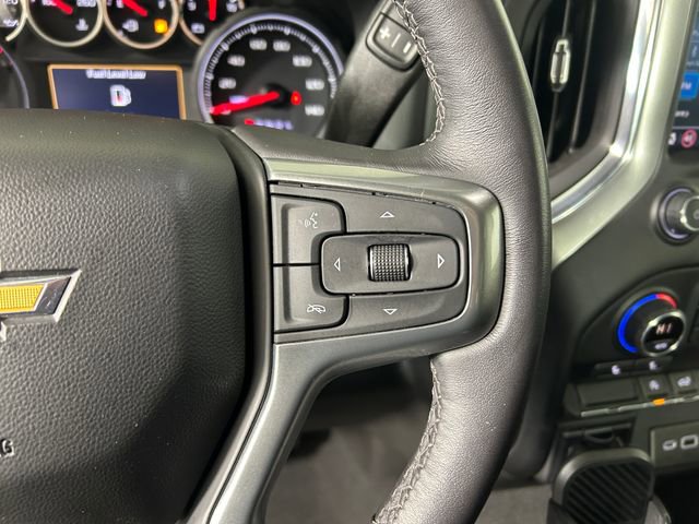 Used 2022 Chevrolet Silverado 1500 LT AWD/4WD image 17