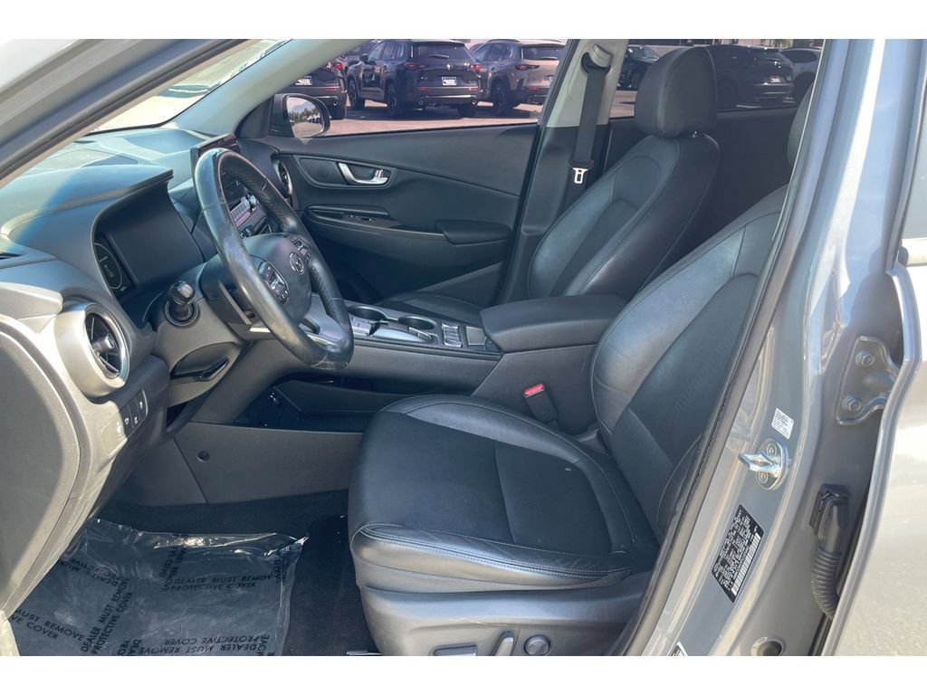 Used 2023 Hyundai Kona Limited FWD image 11
