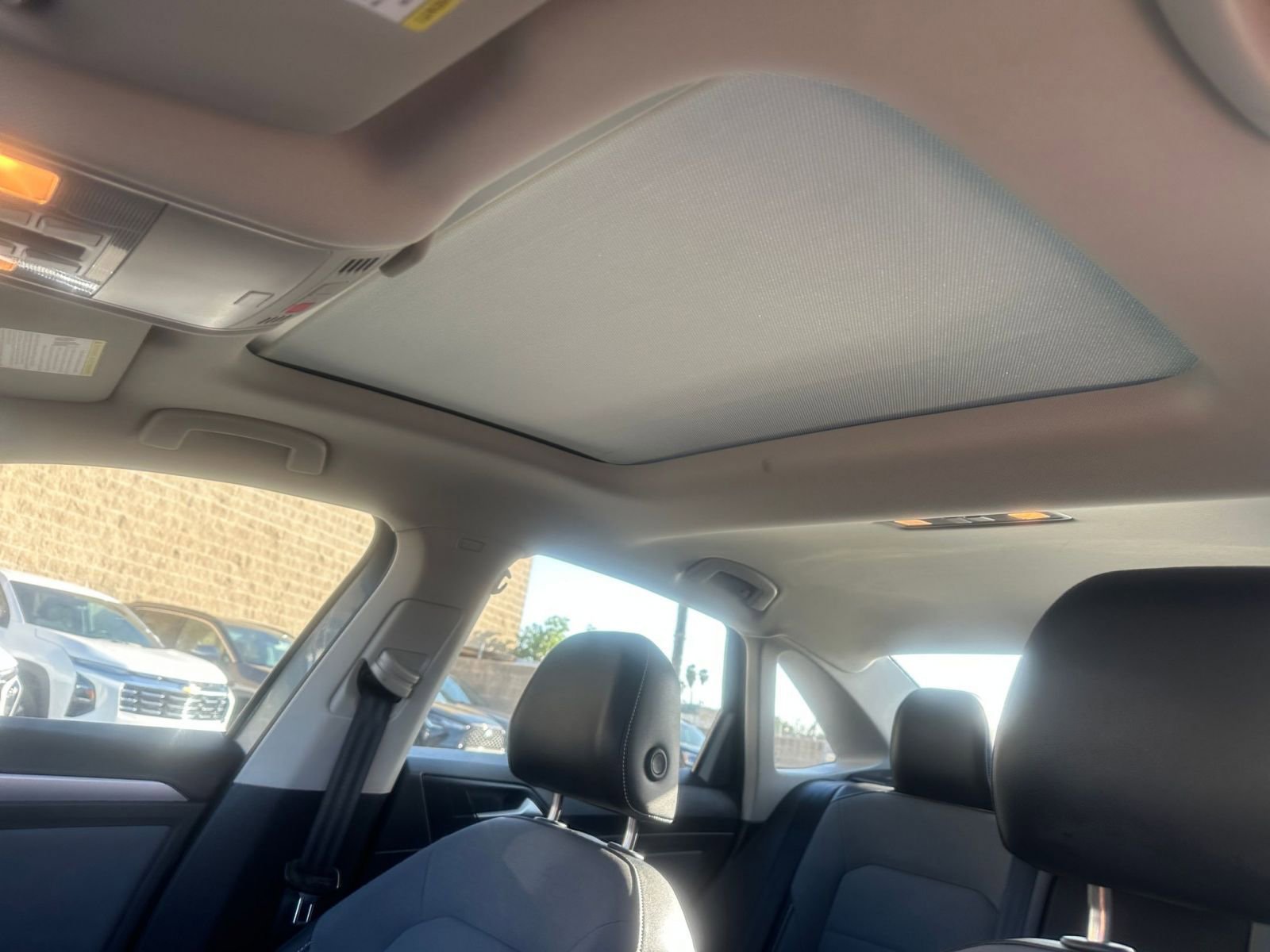 Used 2025 Volkswagen Jetta SE image 30