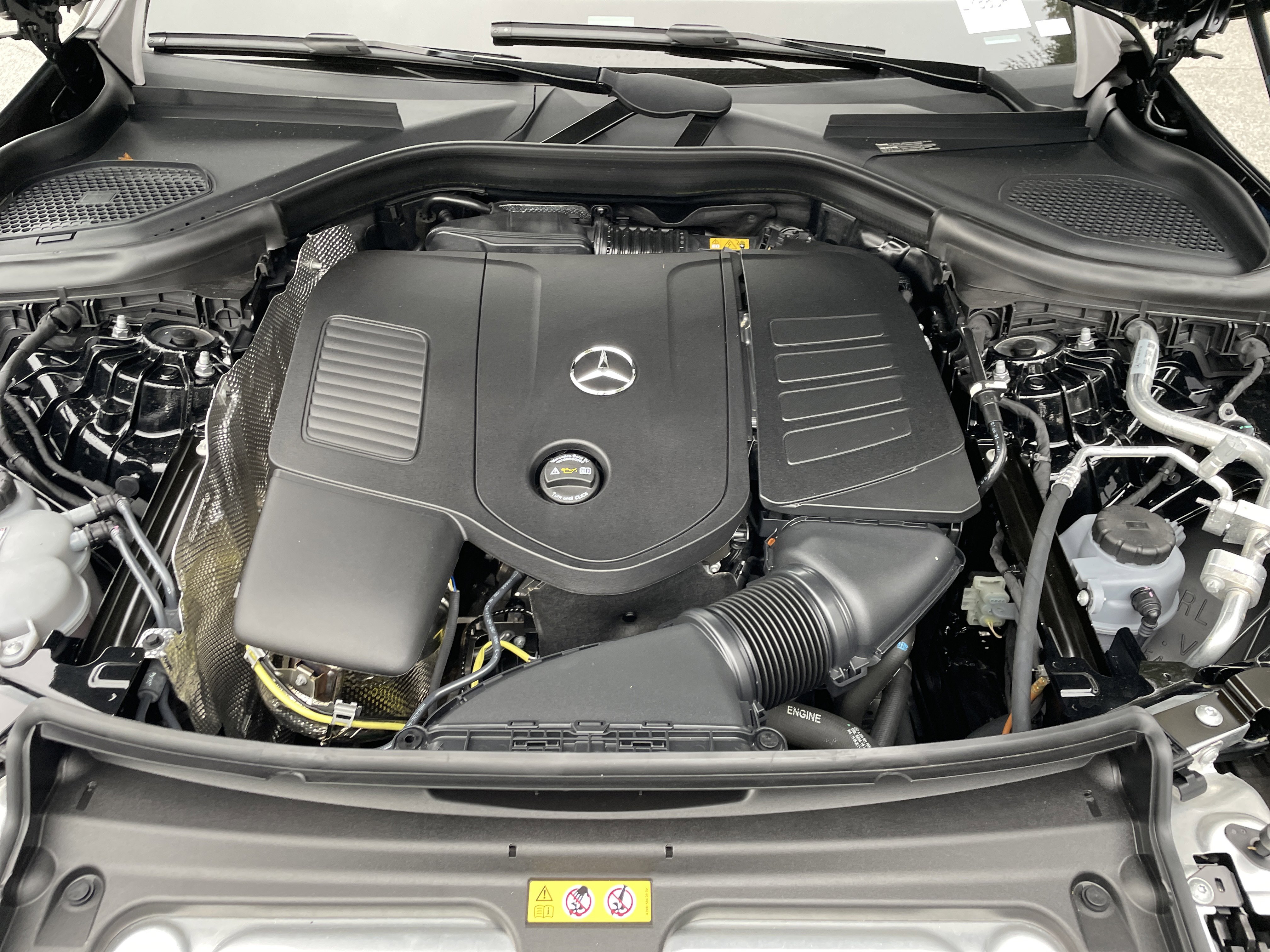 Certified 2025 Mercedes-Benz GLC 300 4MATIC image 51