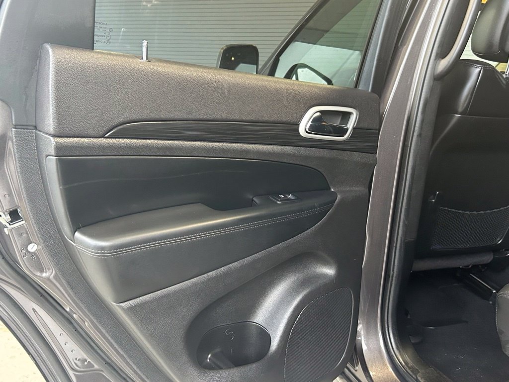 Certified 2021 Jeep Grand Cherokee Laredo X RWD image 40