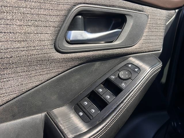 Used 2023 Nissan Rogue SV FWD image 11