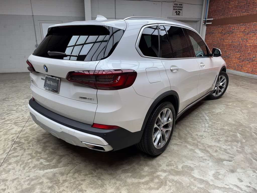 Certified 2023 BMW X5 xDrive40i w/ Premium Package AWD/4WD image 5