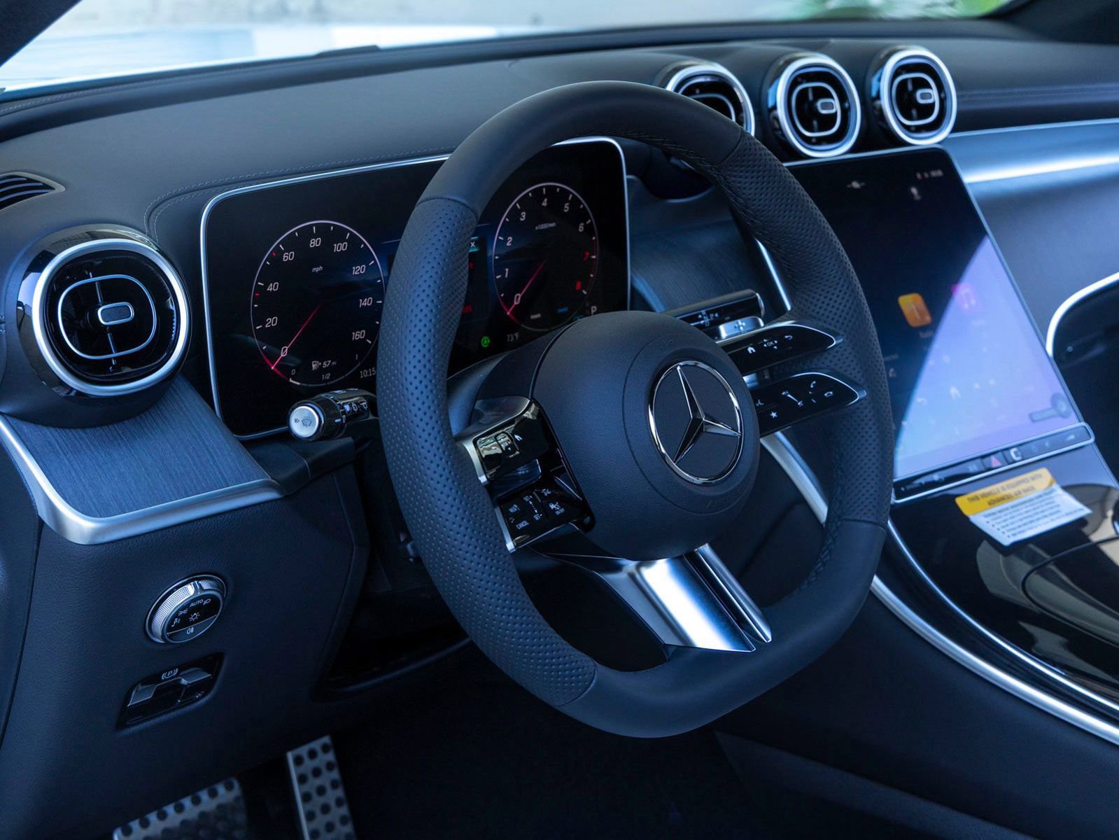 New 2026 Mercedes-Benz GLC 300 image 16