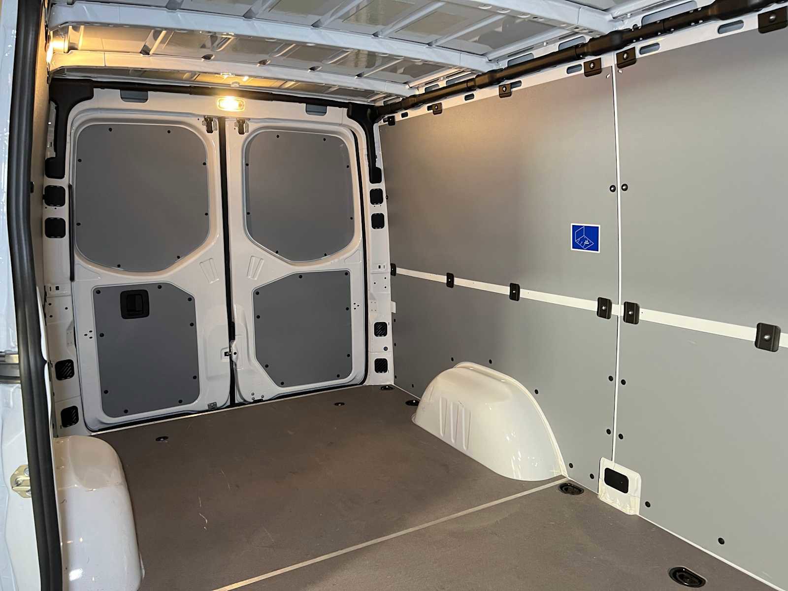 Used 2025 Mercedes-Benz Sprinter 2500 image 13