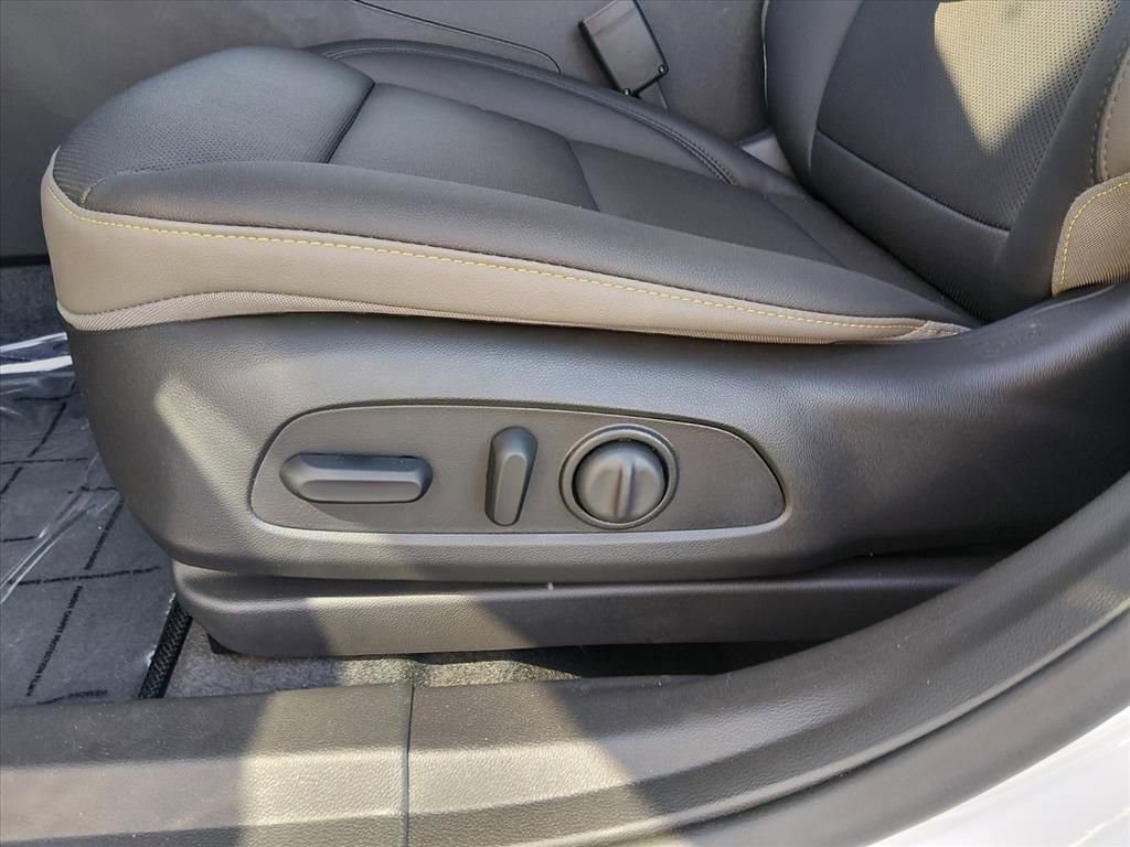 New 2026 Chevrolet Trax ACTIV w/ Driver Confidence Package FWD image 11
