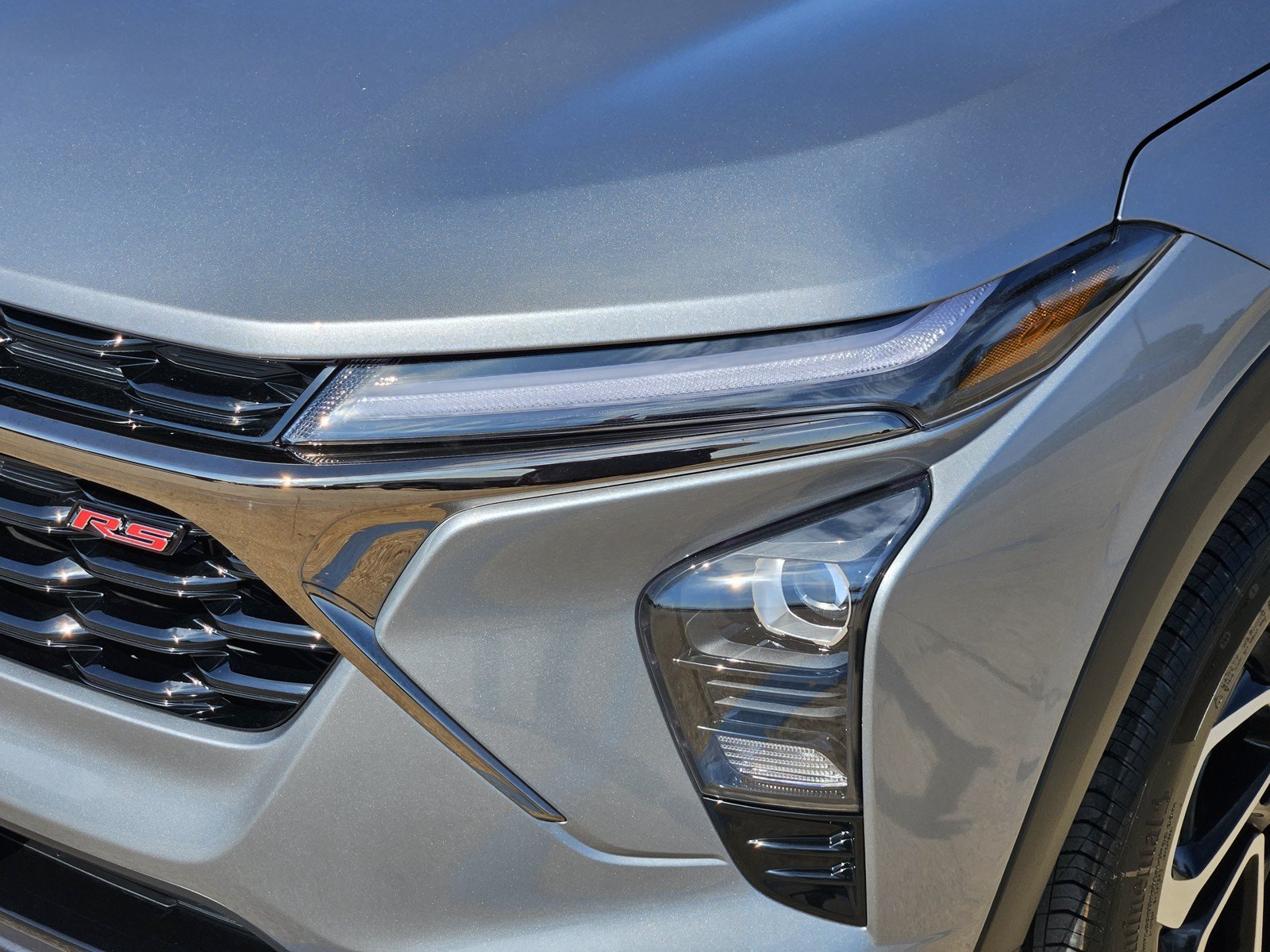 New 2026 Chevrolet Trax RS w/ Sunroof Package FWD image 5