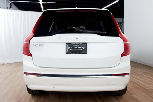 Certified 2023 Volvo XC90 B6 Ultimate w/ Protection Package Premier image 4