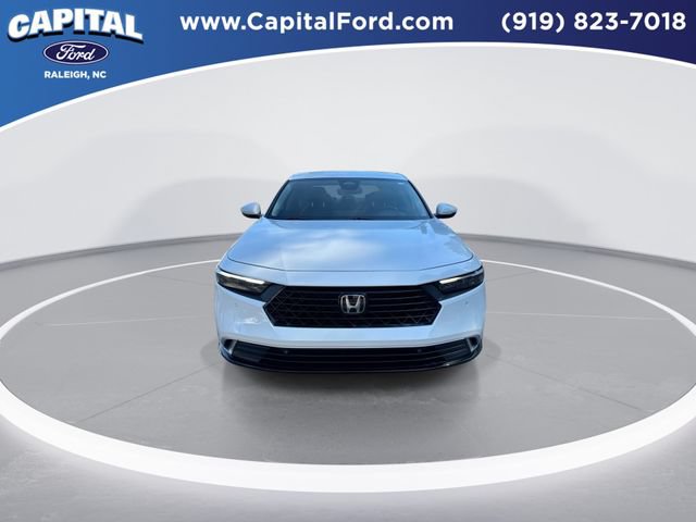 Used 2023 Honda Accord Touring image 3
