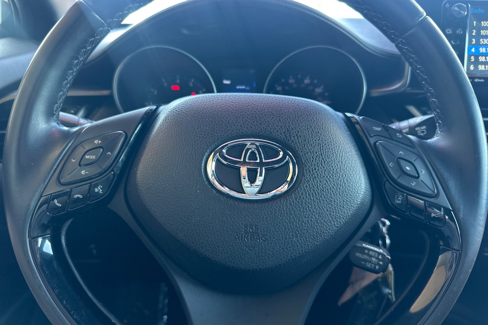 Certified 2018 Toyota C-HR XLE FWD image 25