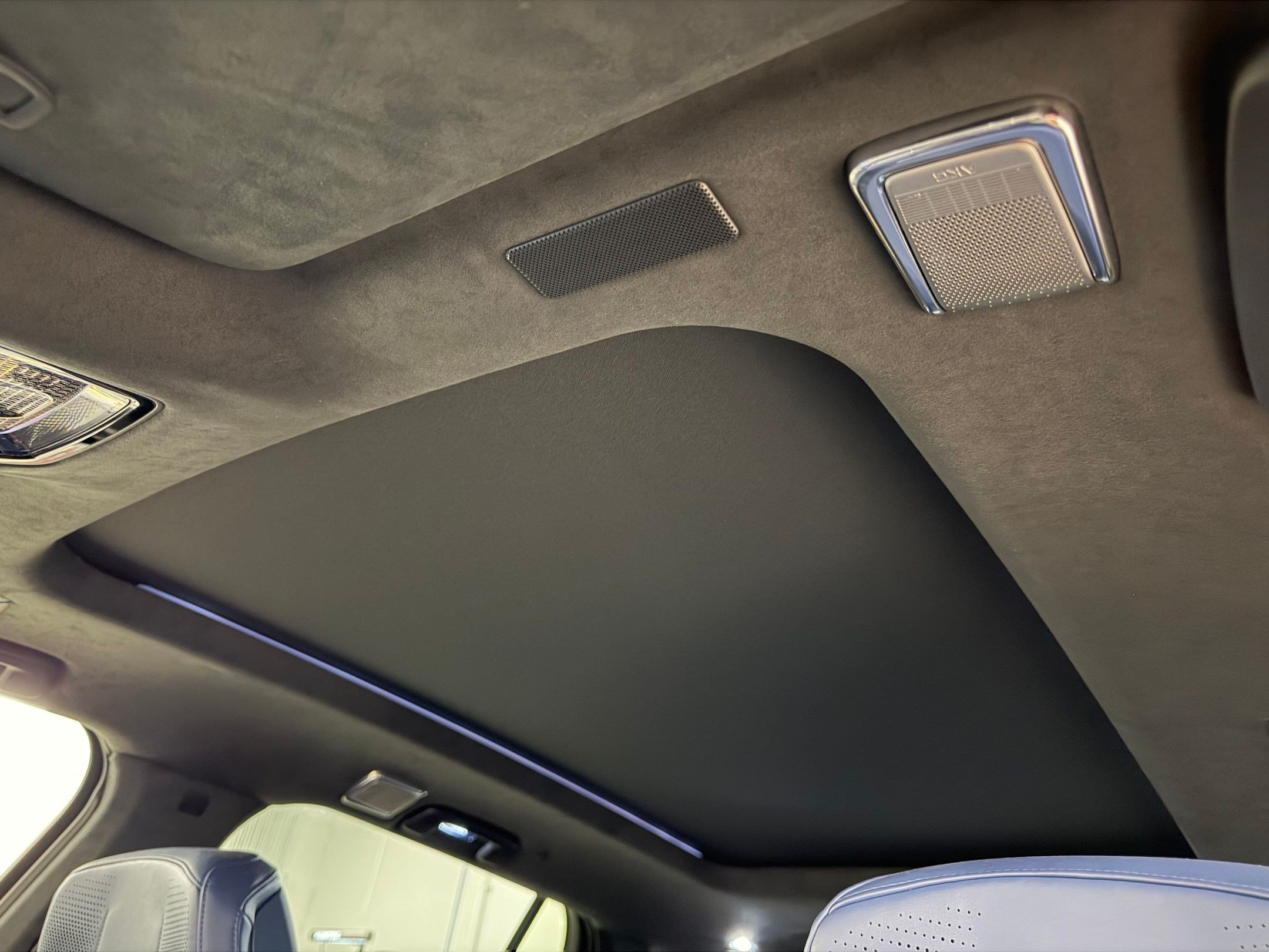 New 2026 Cadillac Vistiq Premium Luxury w/ LPO, Floor Liner Package AWD/4WD image 24