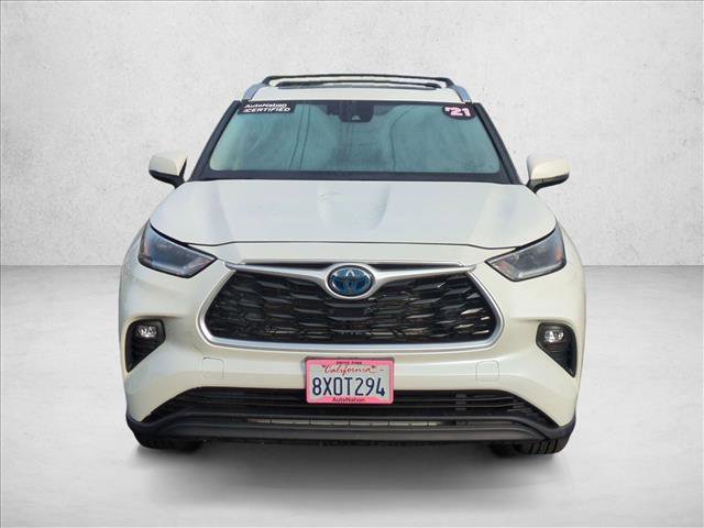 Used 2021 Toyota Highlander XLE video 2
