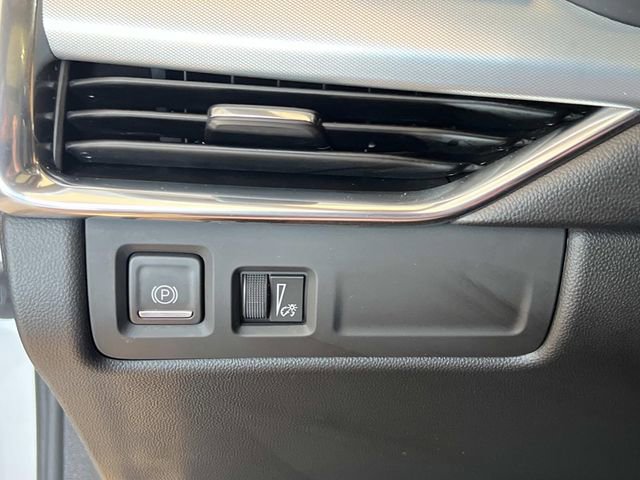 Used 2023 Cadillac XT4 Premium Luxury w/ Enhanced Visibility Package AWD/4WD image 26