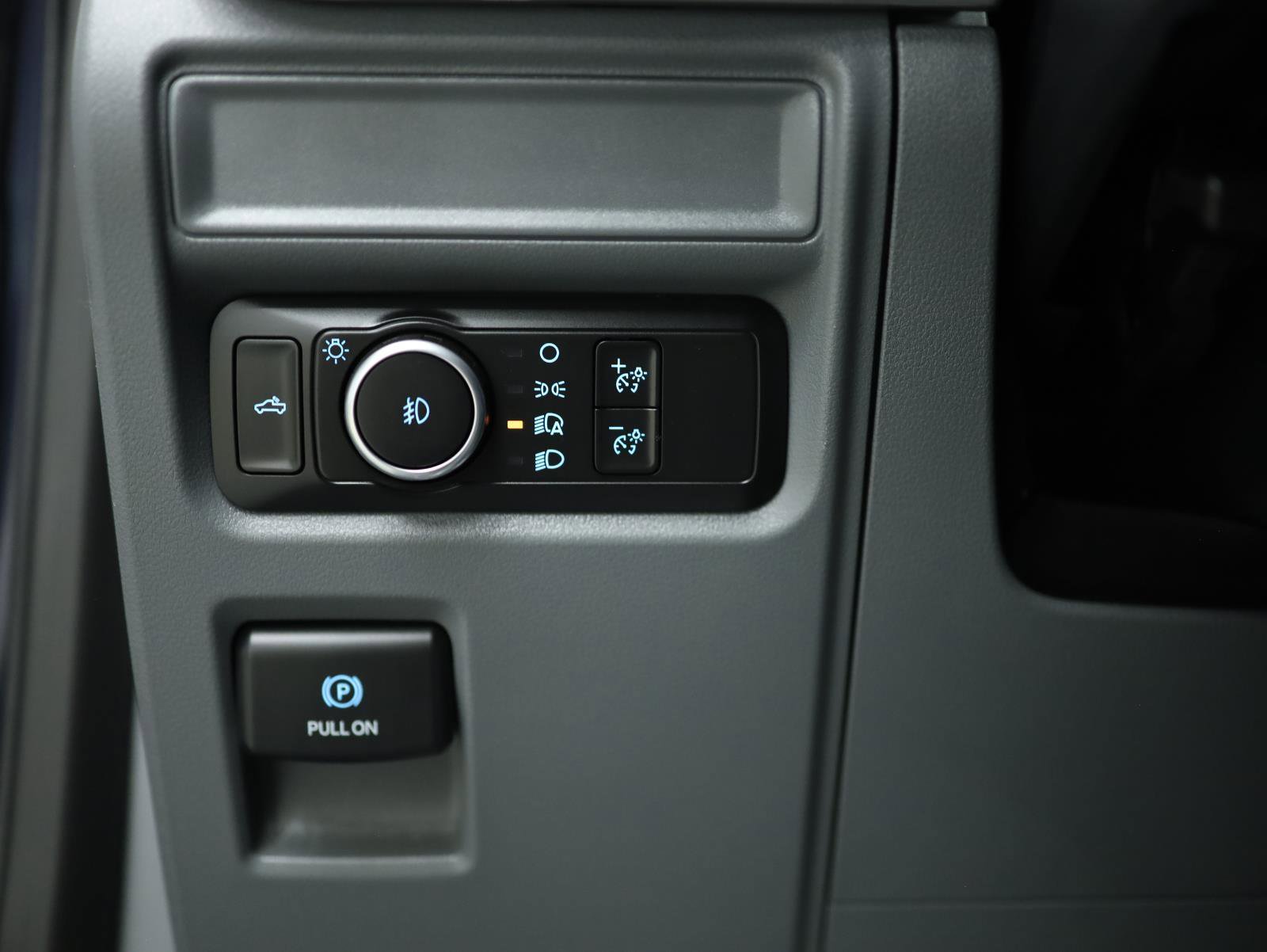 Used 2022 Ford F150 XLT w/ Trailer Tow Package image 37