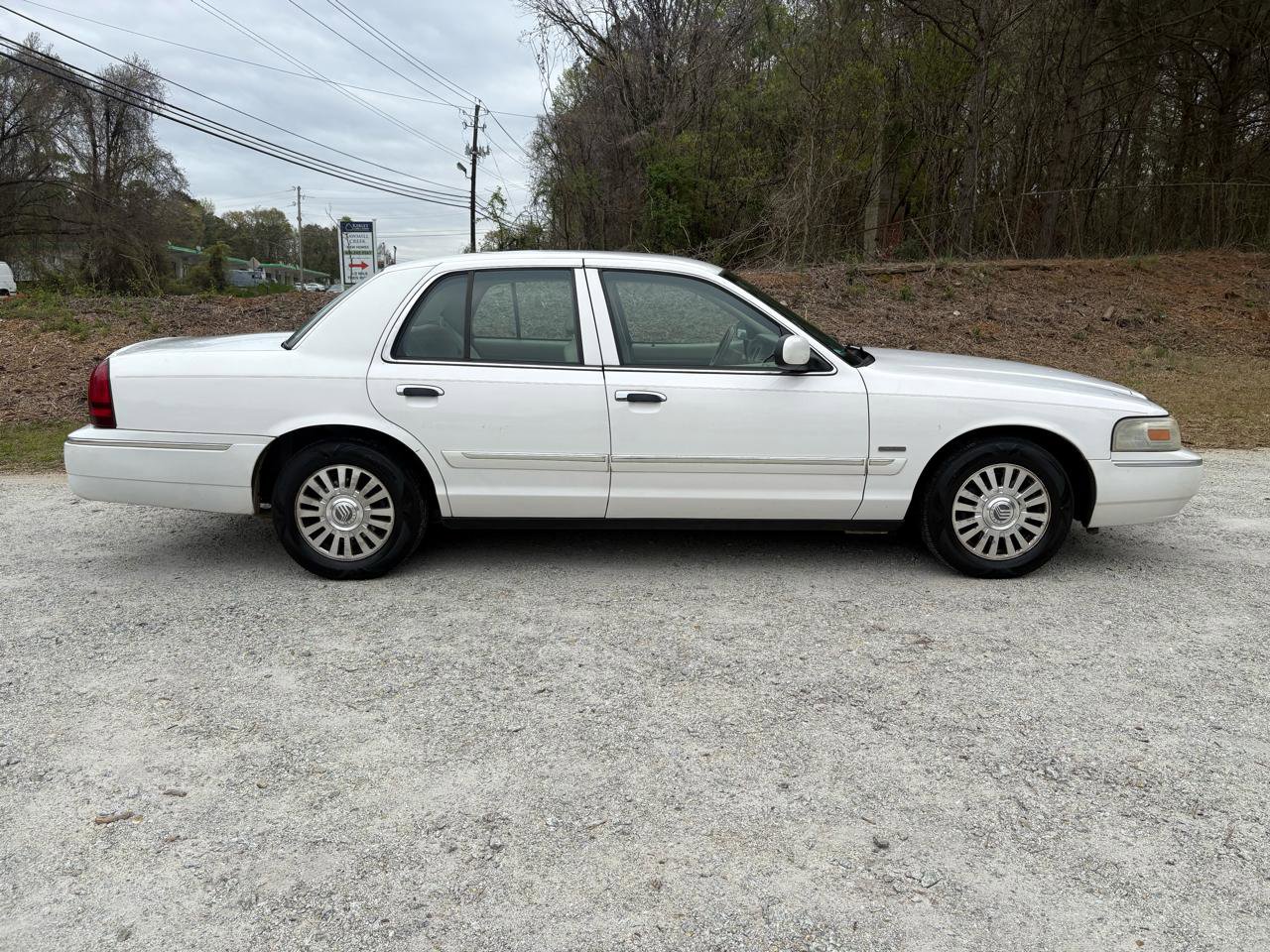 Used 2006 Mercury Grand Marquis LS image 2