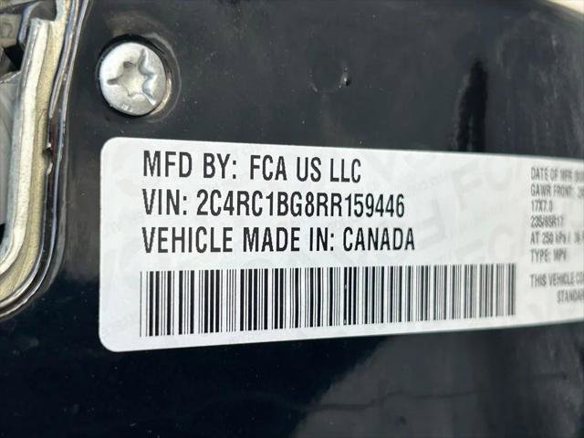Certified 2024 Chrysler Pacifica Touring-L FWD image 46