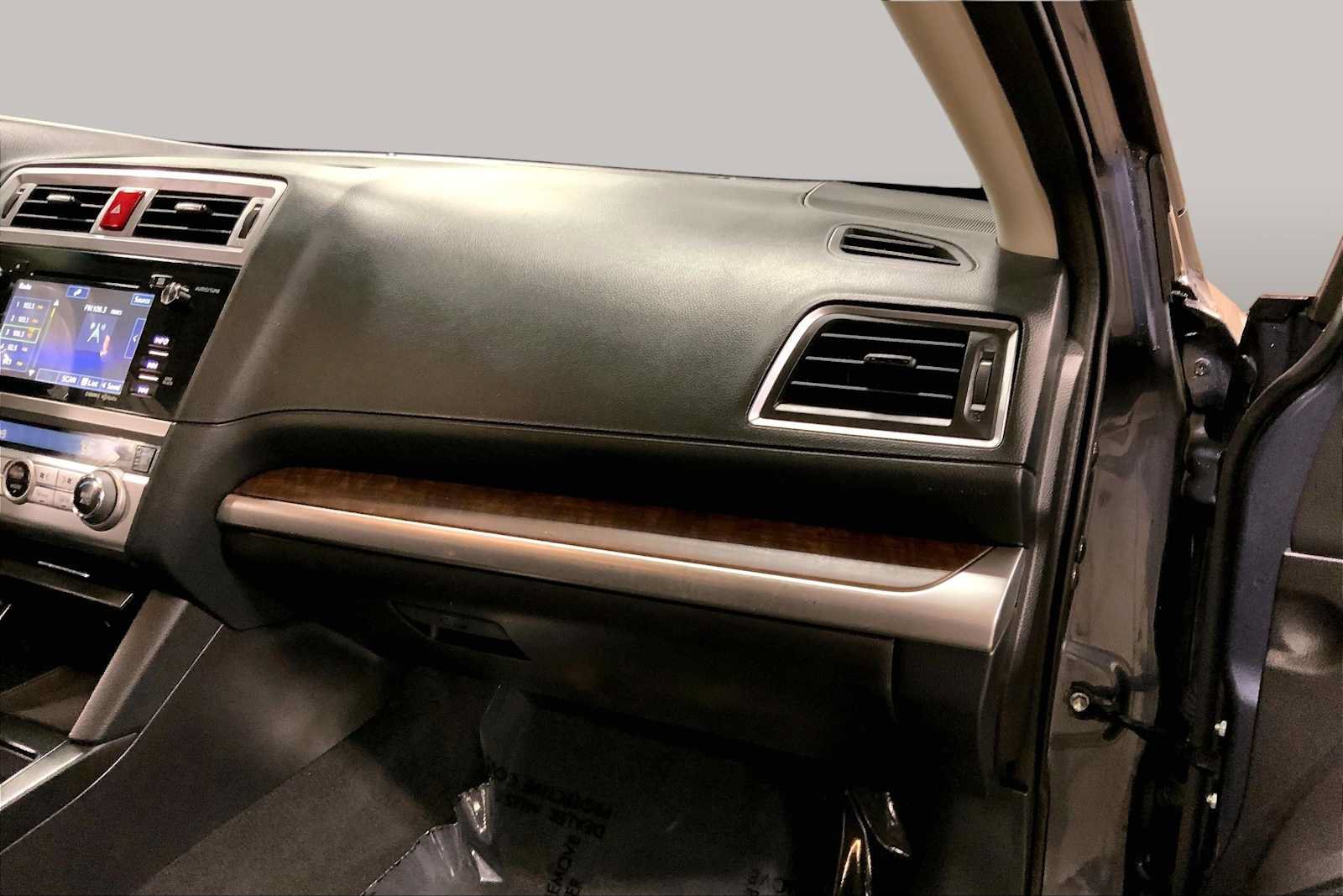 Used 2017 Subaru Outback 3.6R Limited AWD/4WD image 17
