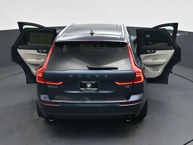 Used 2021 Volvo XC60 T5 Momentum w/ Premium Package AWD/4WD image 46