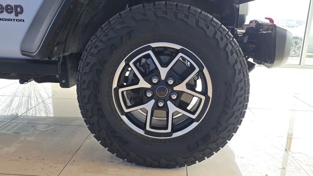 Used 2024 Jeep Gladiator Rubicon image 12