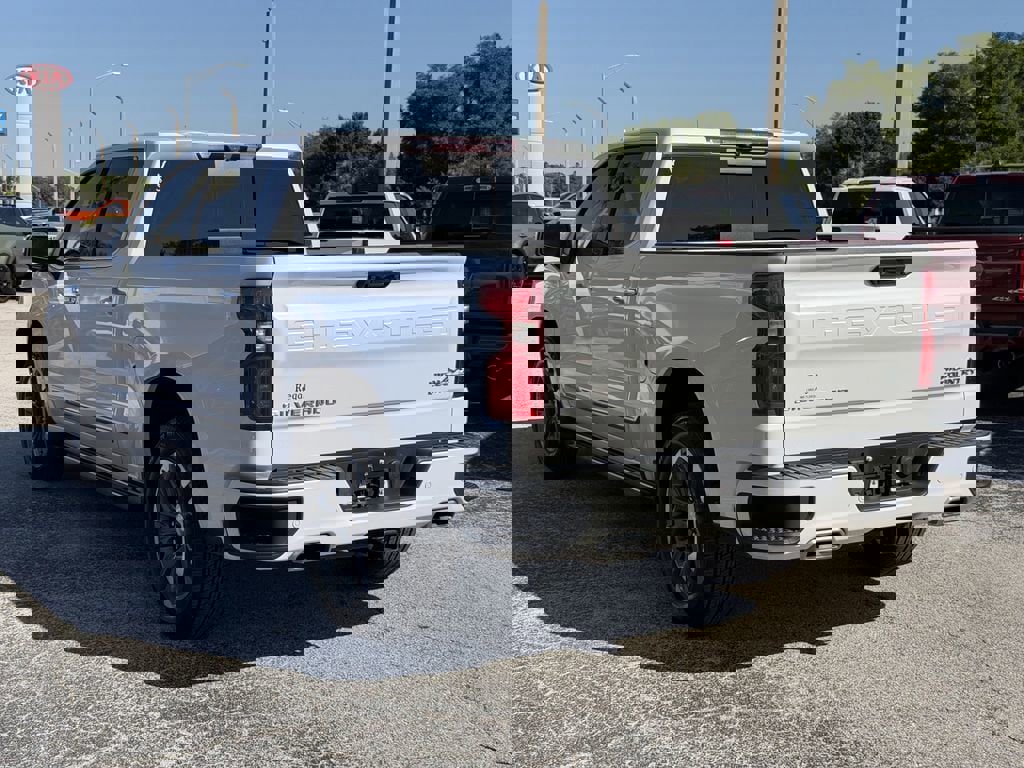 Certified 2023 Chevrolet Silverado 1500 High Country w/ Technology Package image 7