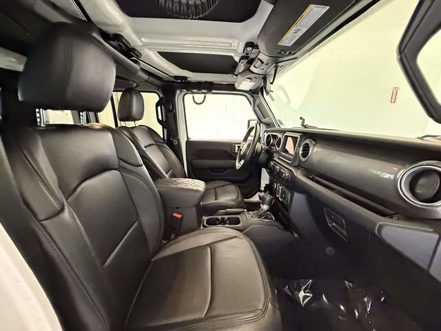 Used 2020 Jeep Wrangler Unlimited Sahara w/ Cold Weather Group AWD/4WD image 14