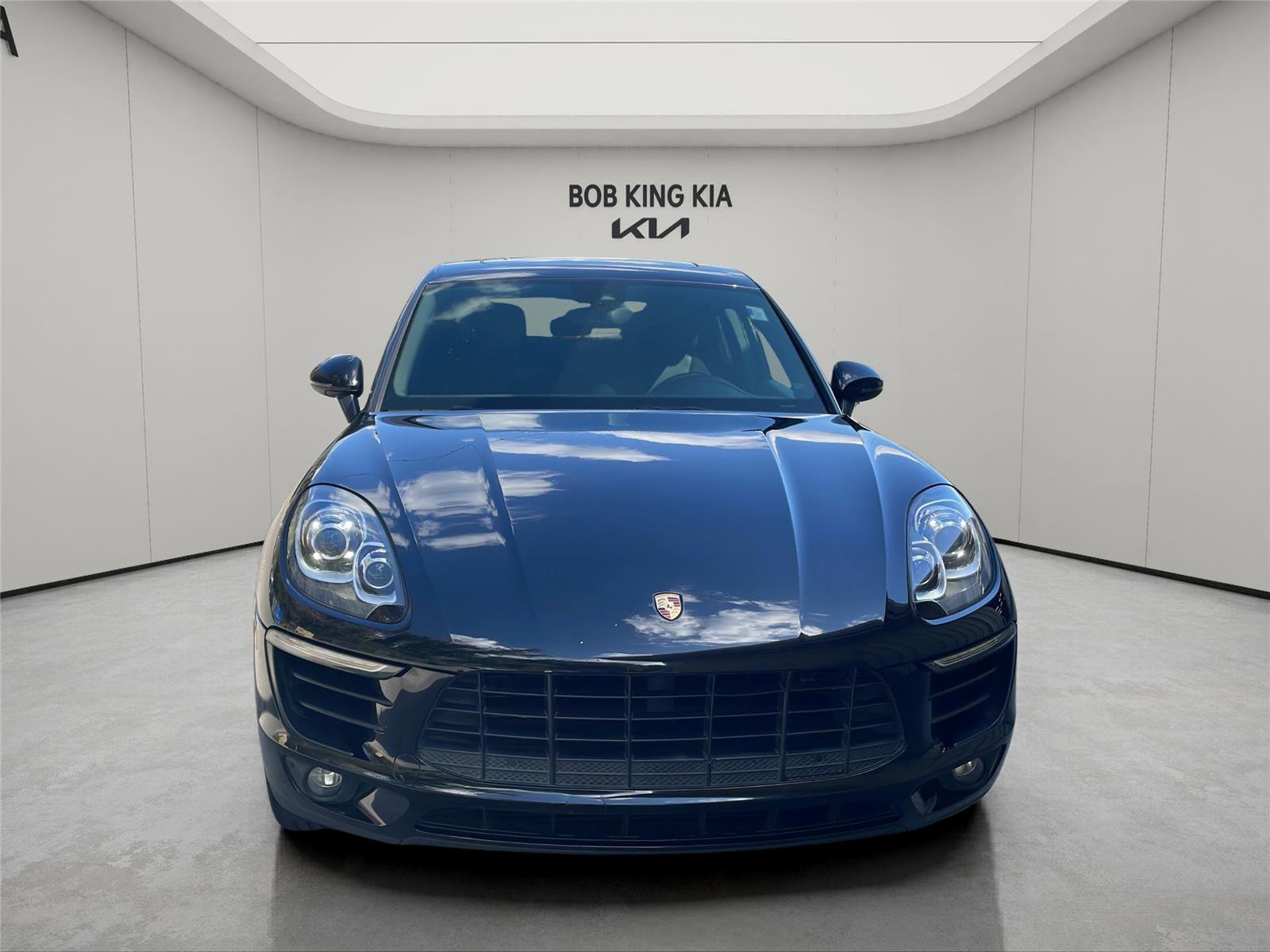 Used 2017 Porsche Macan image 8