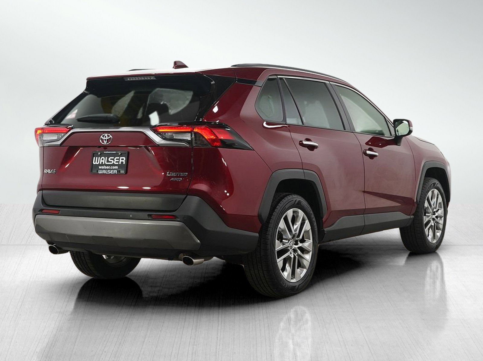 Used 2020 Toyota RAV4 Limited image 5