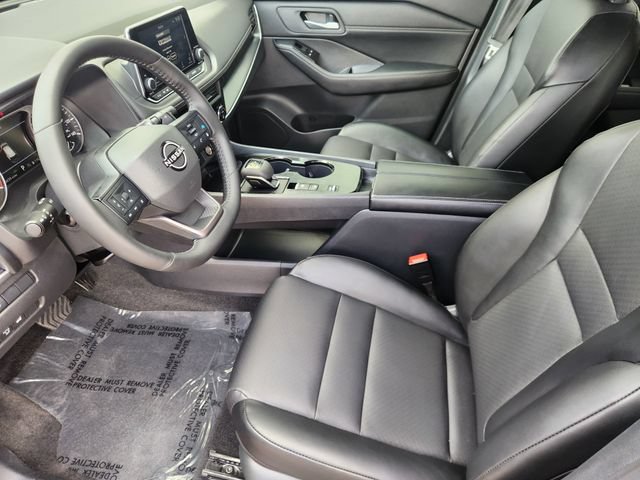 Used 2026 Nissan Rogue Dark Armor FWD image 4