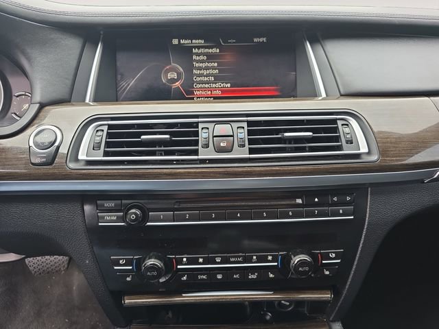 Used 2015 BMW 750i RWD image 10