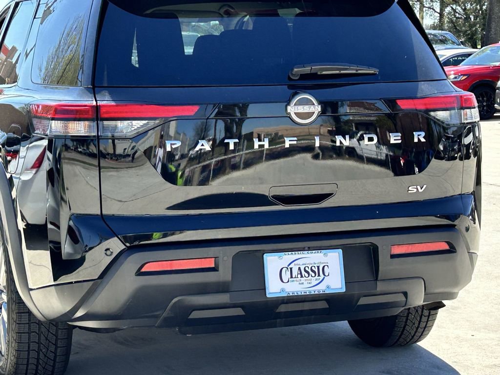 Used 2024 Nissan Pathfinder SV image 6