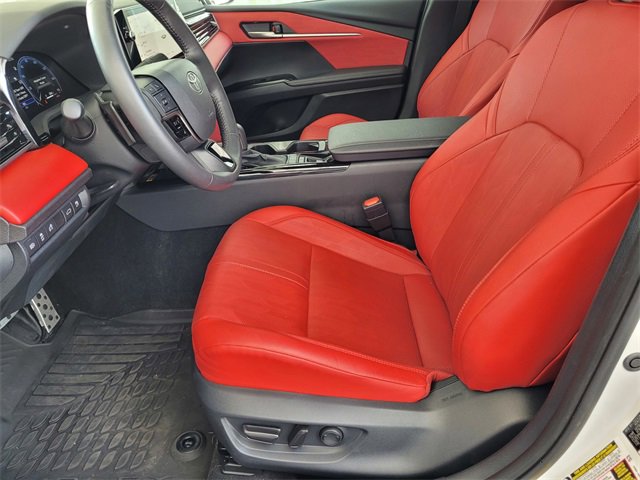 Used 2025 Toyota Camry XSE image 17