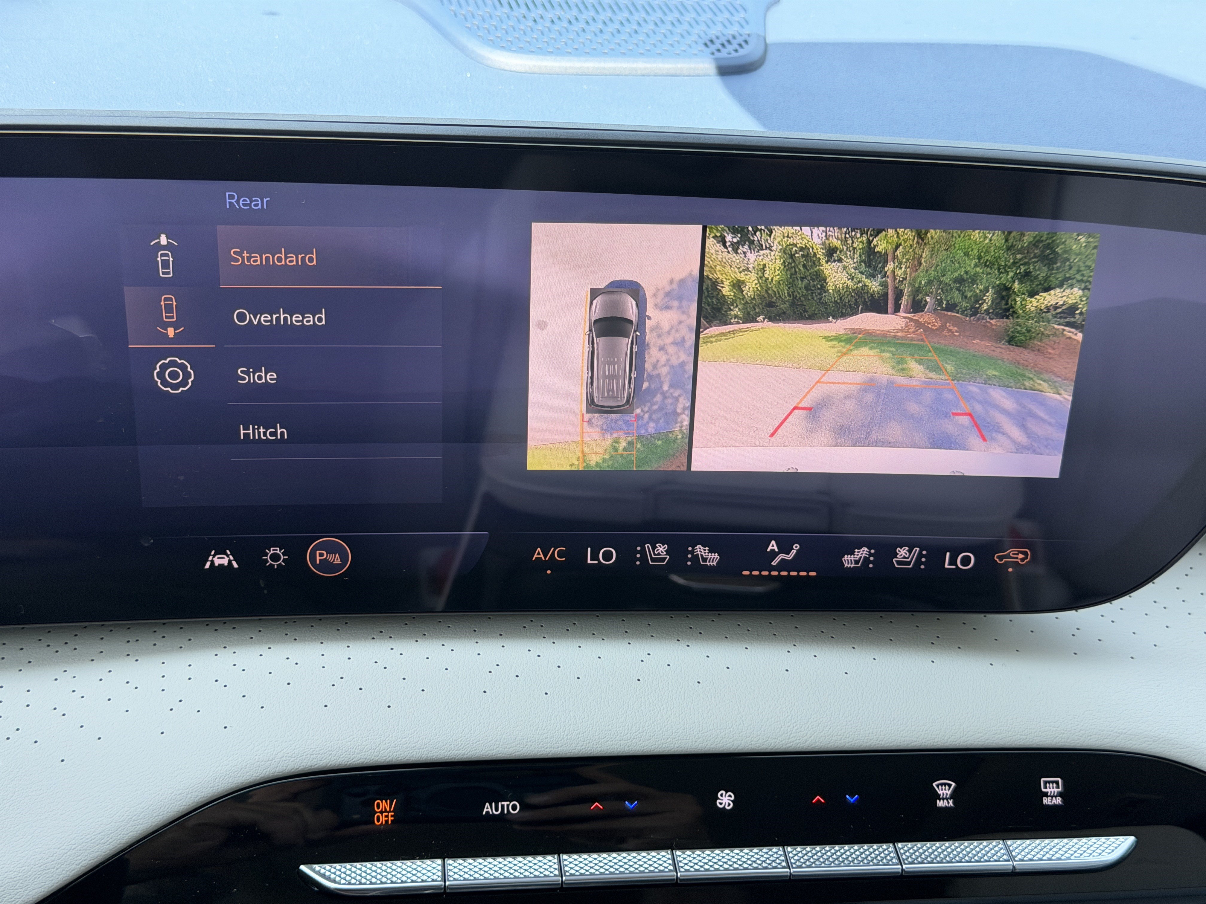 New 2026 Buick Enclave Avenir w/ Super Cruise Package FWD image 32