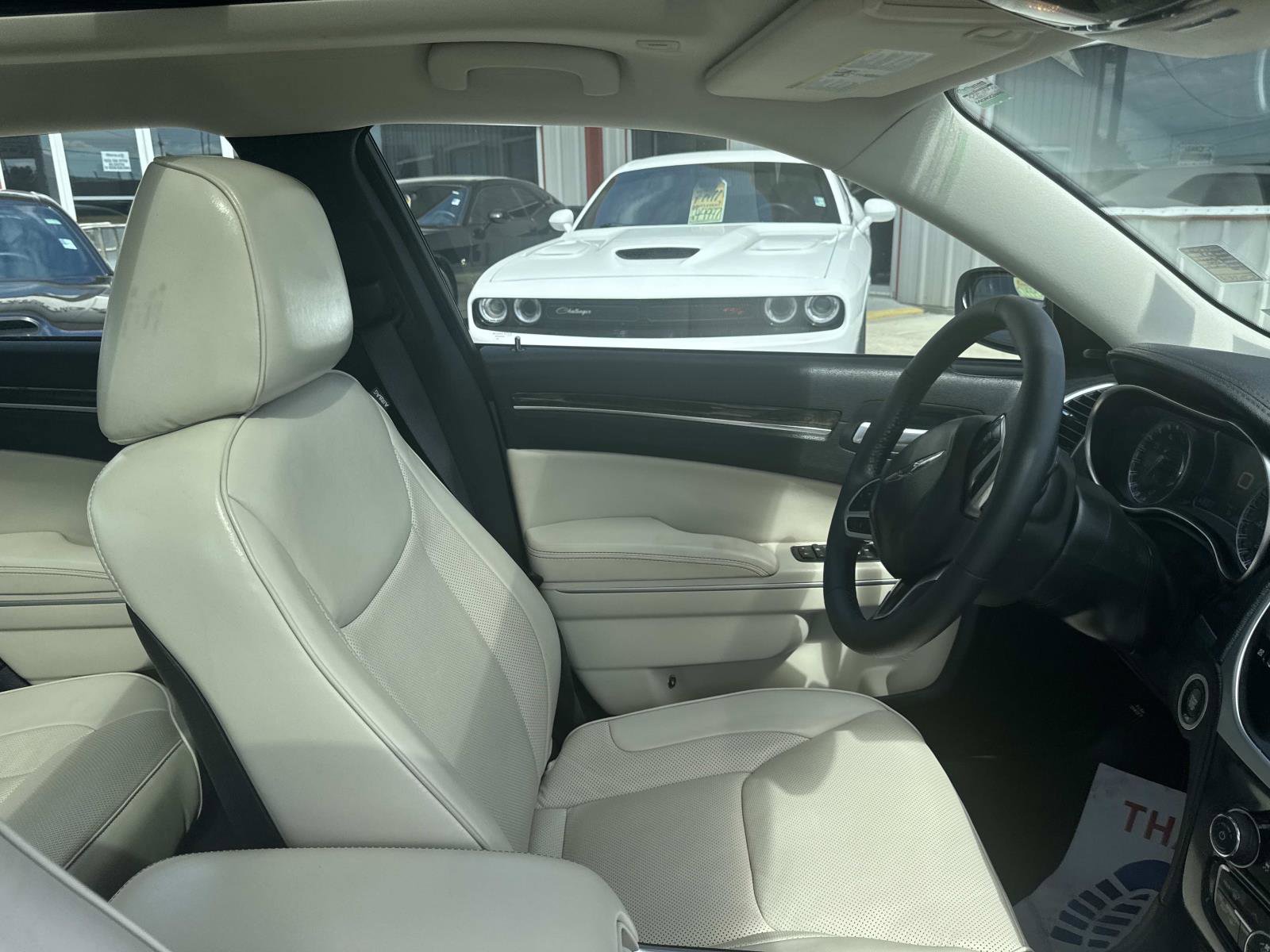 Certified 2023 Chrysler 300 Touring L w/ Popular Equipment Group image 10