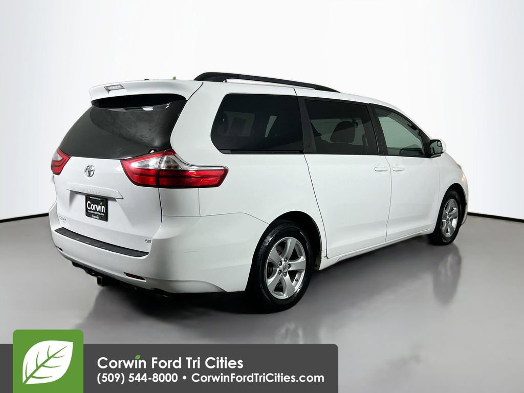 Used 2016 Toyota Sienna LE image 15