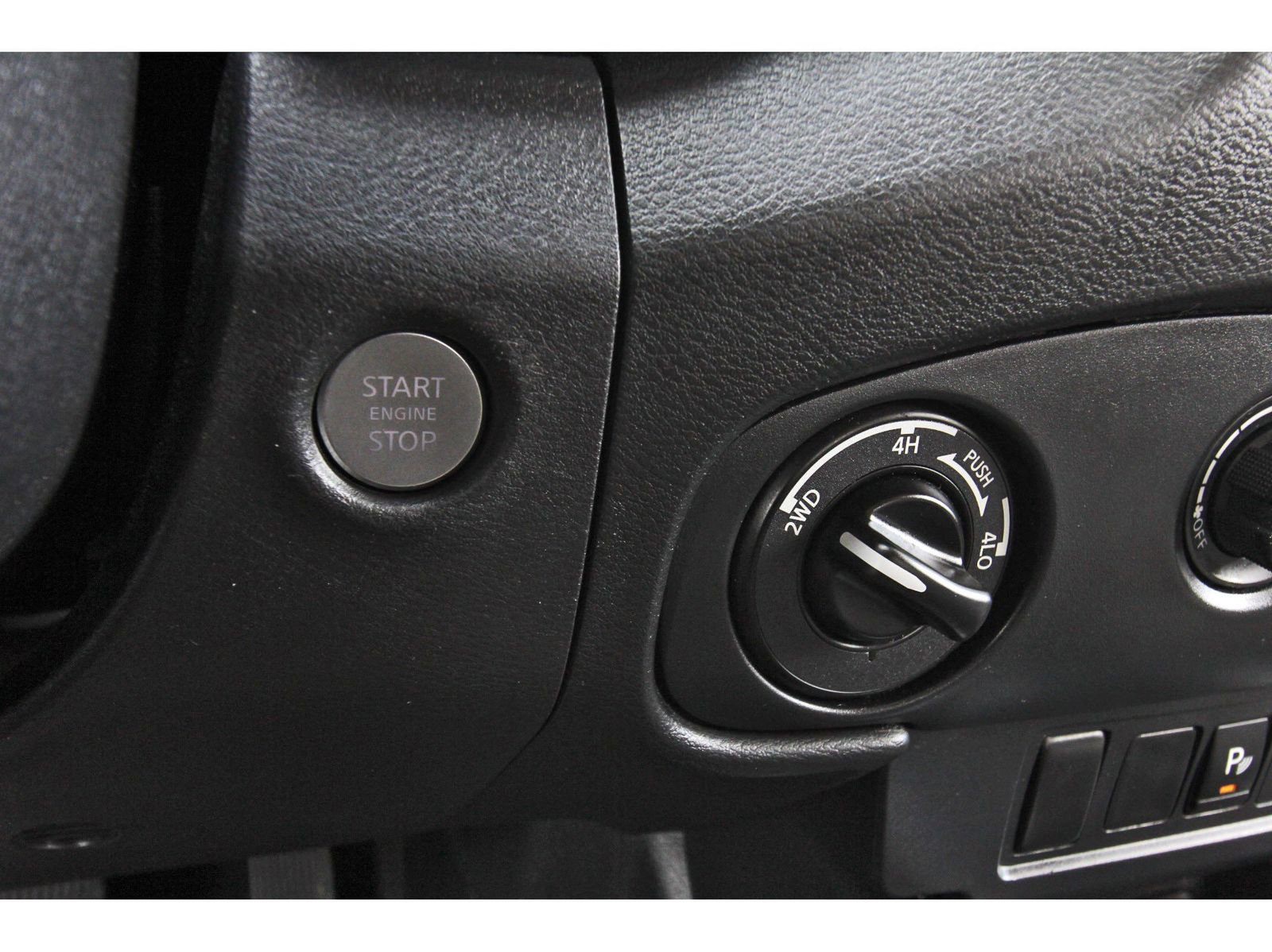 Used 2022 Nissan Frontier SV w/ Technology Package image 22