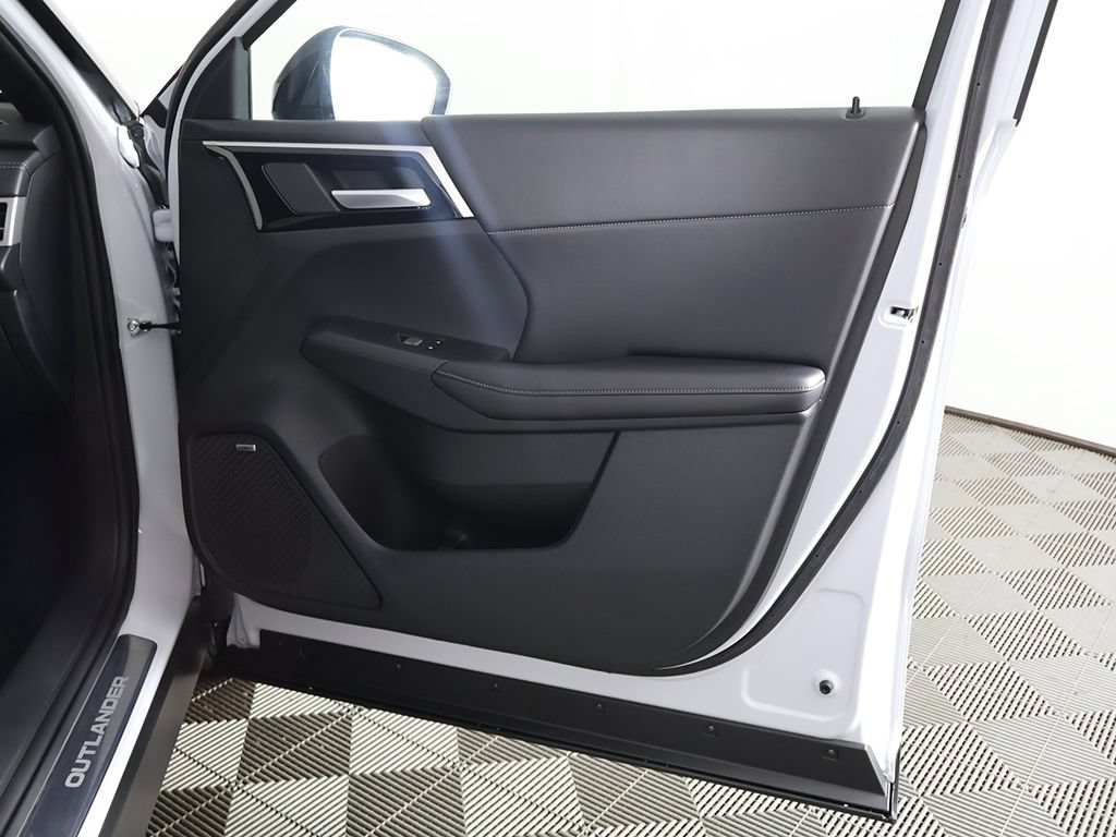 New 2026 Mitsubishi Outlander LE AWD/4WD image 23