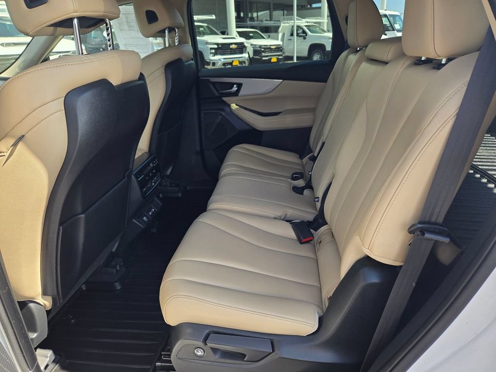 Used 2023 Acura MDX SH-AWD image 9