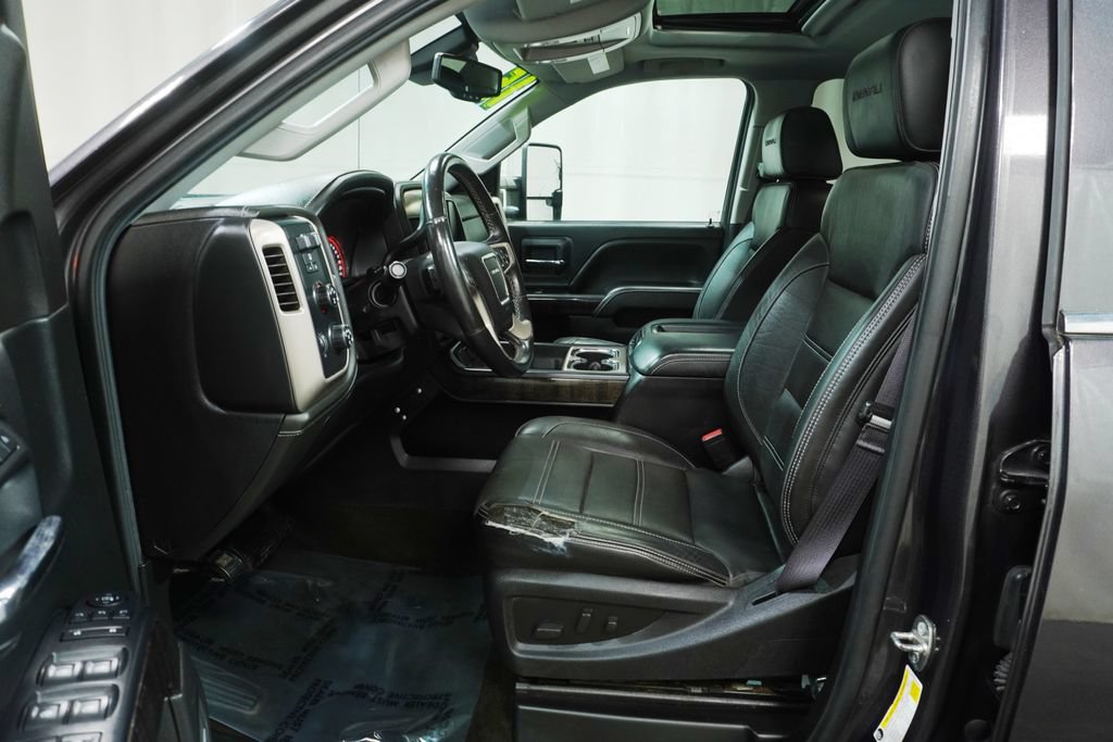 Used 2015 GMC Sierra 2500 Denali w/ Duramax Plus Package AWD/4WD image 10