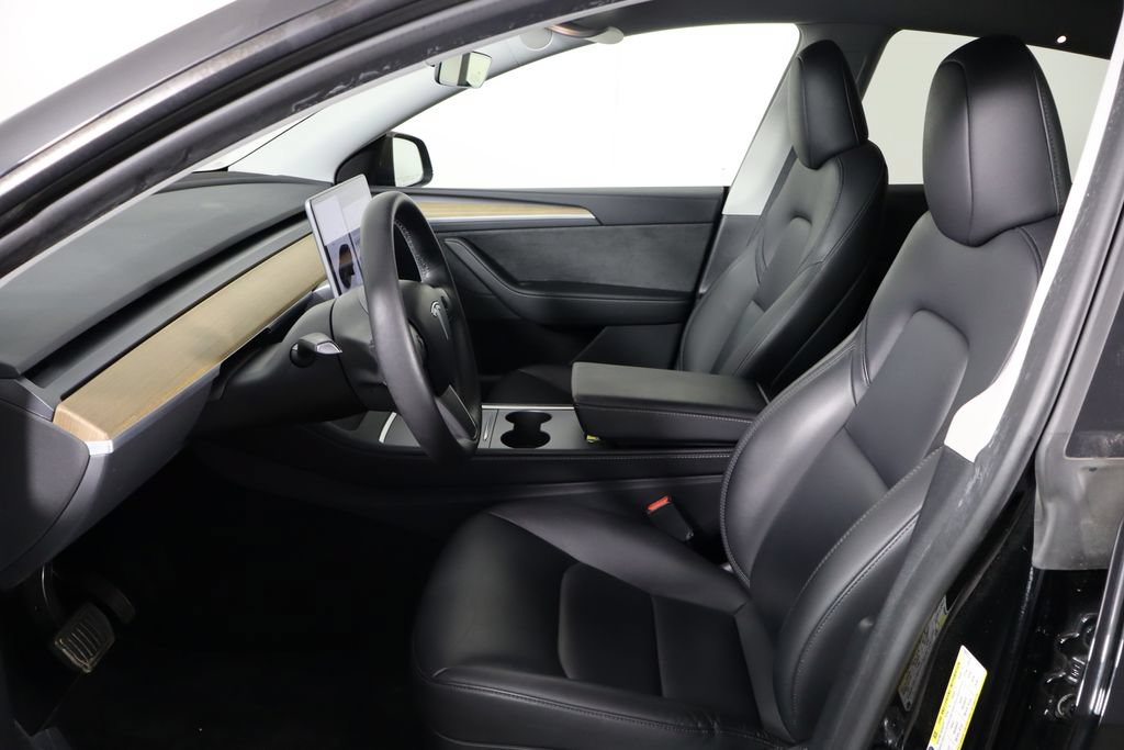 Used 2024 Tesla Model Y Long Range AWD/4WD image 13