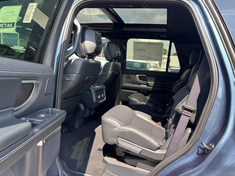 New 2027 Ford Expedition Platinum w/ Stealth Performance Package AWD/4WD image 14