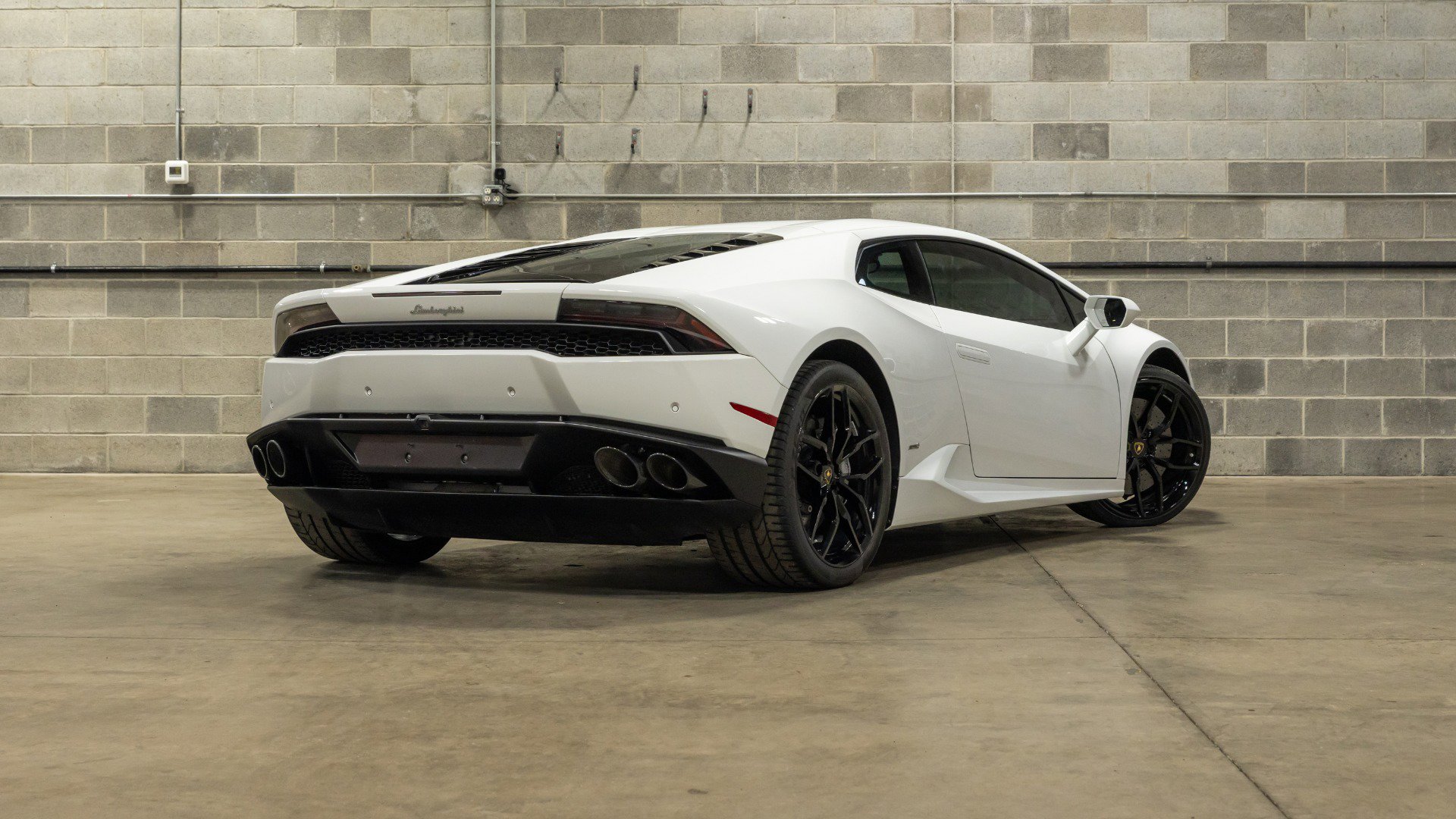 Used 2016 Lamborghini Huracan LP 610-4 image 7