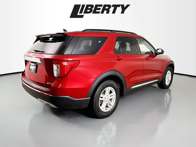 Certified 2022 Ford Explorer XLT w/ Equipment Group 202A image 7
