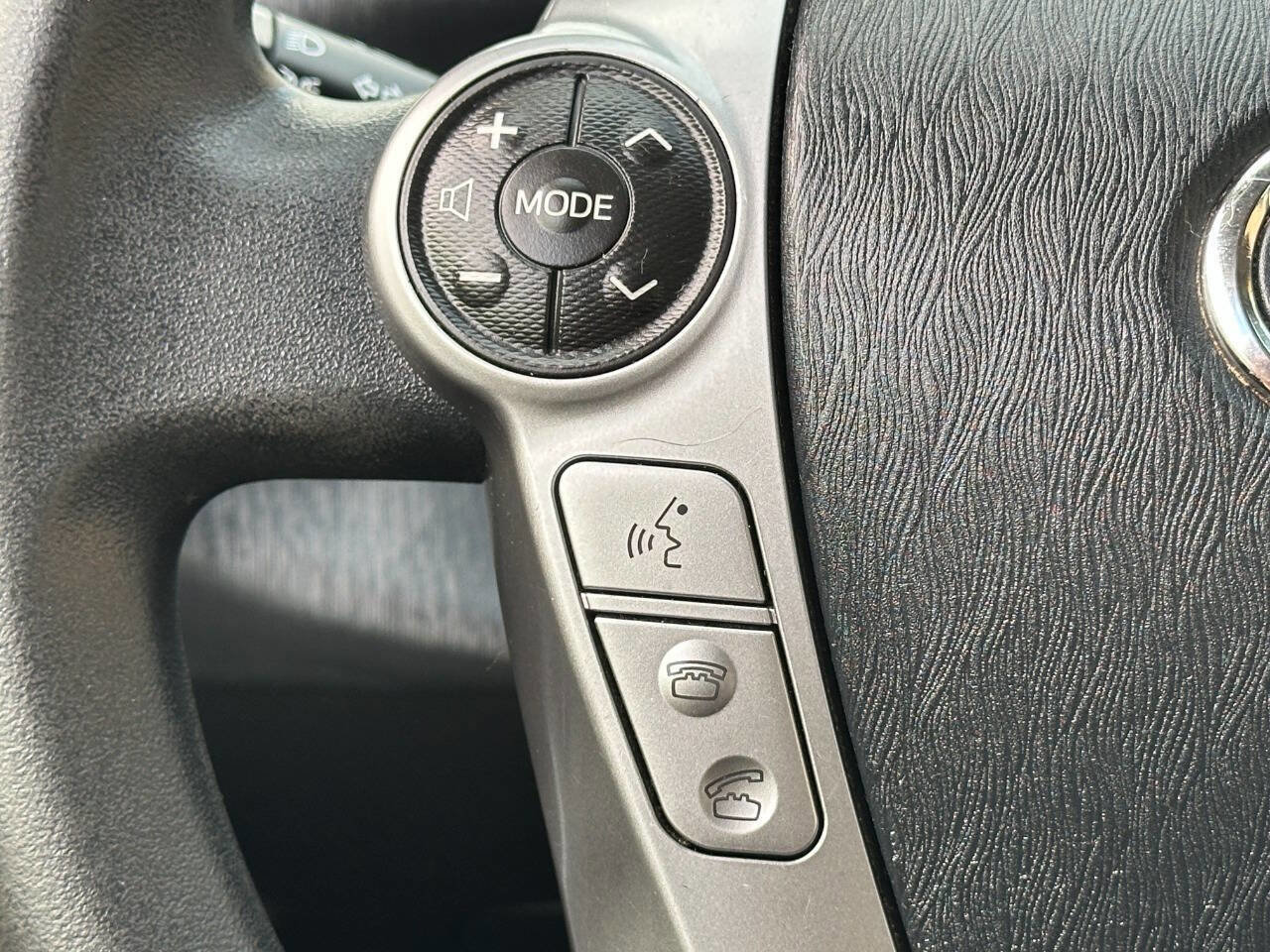 Used 2015 Toyota Prius V Three image 31