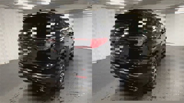 Certified 2024 GMC Acadia AT4 w/ Super Cruise Package image 8